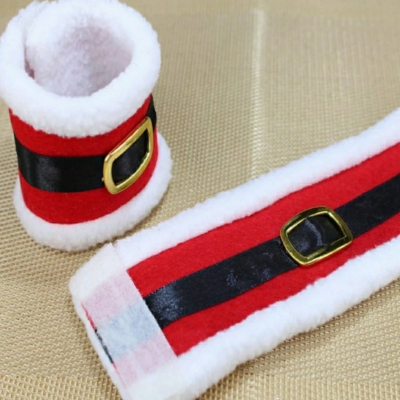 🎅 6 pc. Santa Belt Napkin Rings 🤶 - Picture 4 of 6